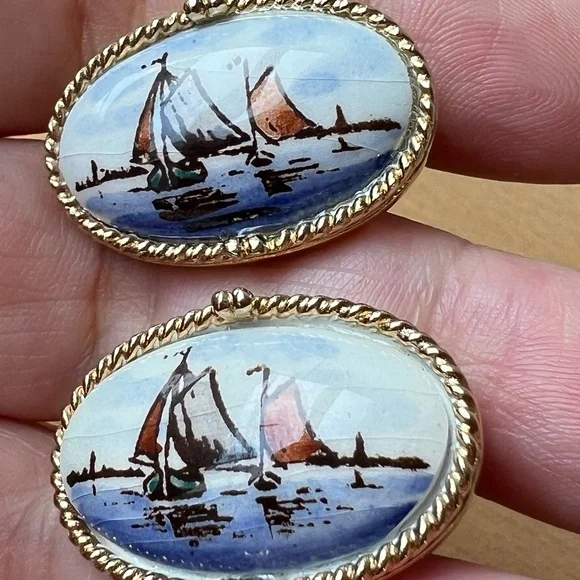 VINTAGE LARGE CERAMIC PAINTING BOATS SAILING NAUTICAL THEME CUFFLINKS UNUSUAL